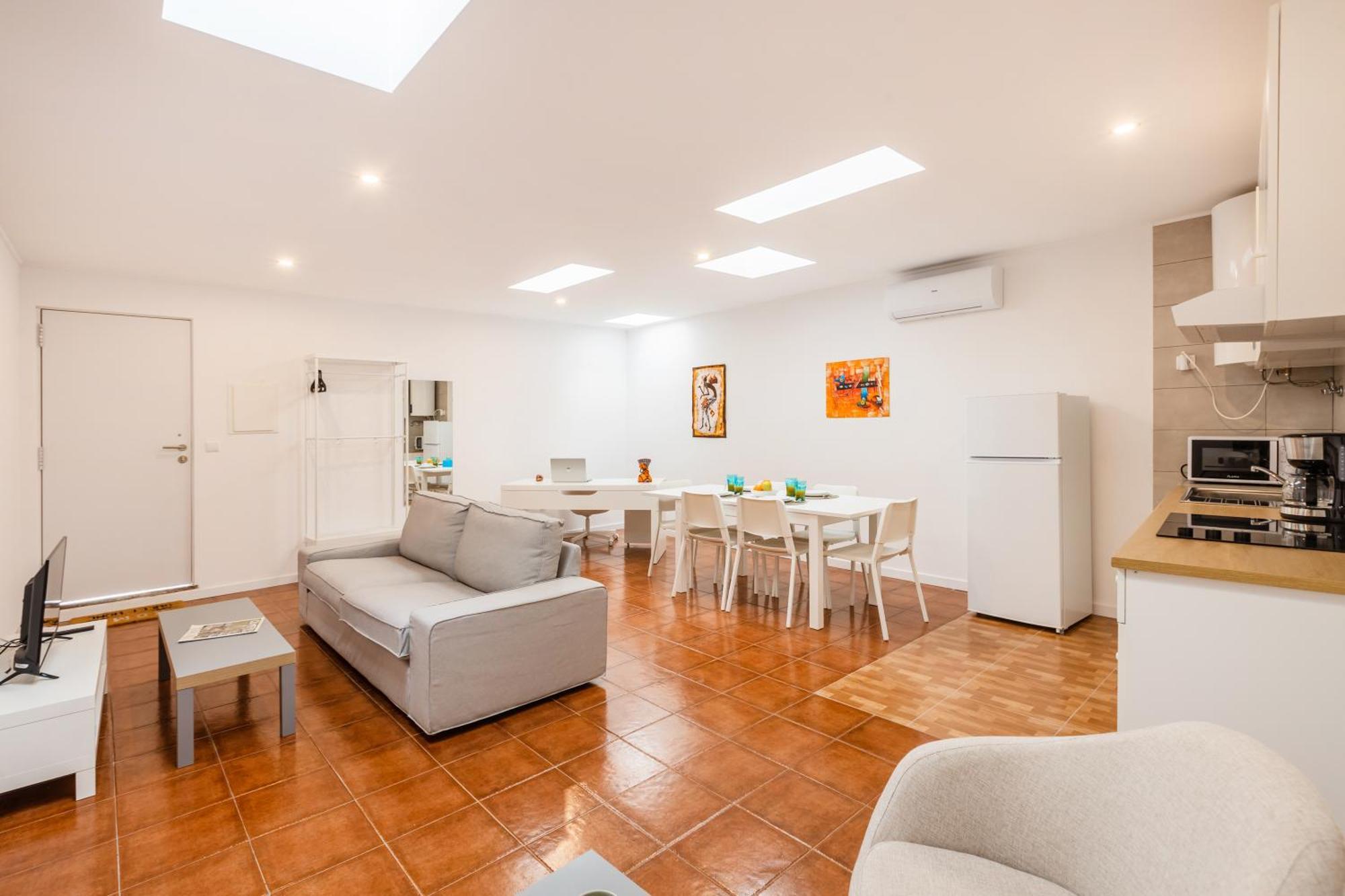 Live, Laugh, Love Beach Guest Home With Ac Madalena  Phòng bức ảnh